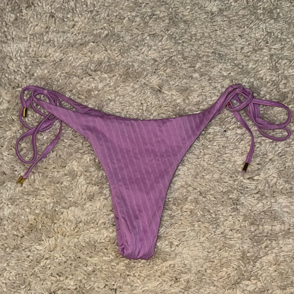 Monday swimwear - bikini set - Picture 8 of 8